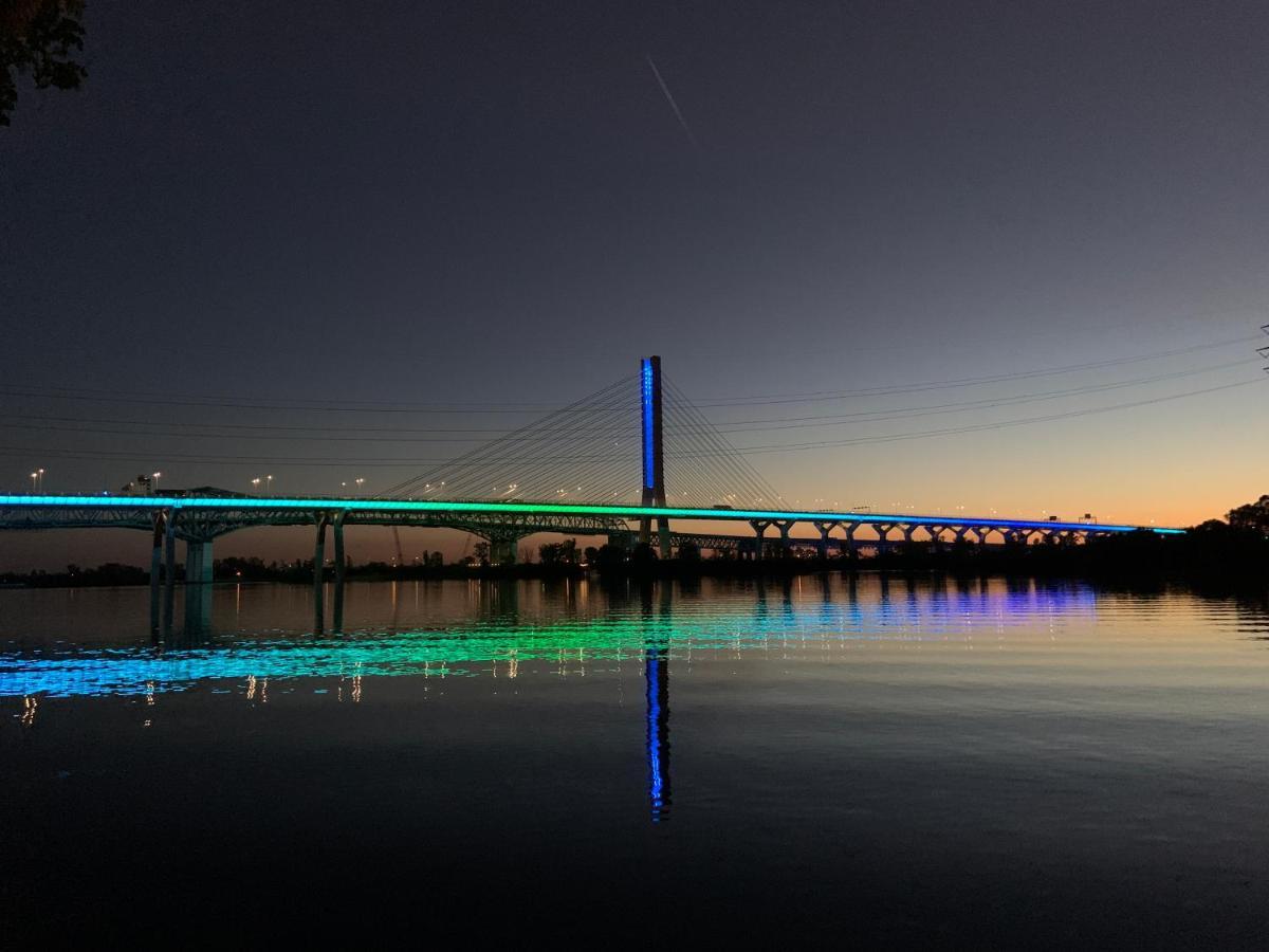 Du Fleuve Brossard