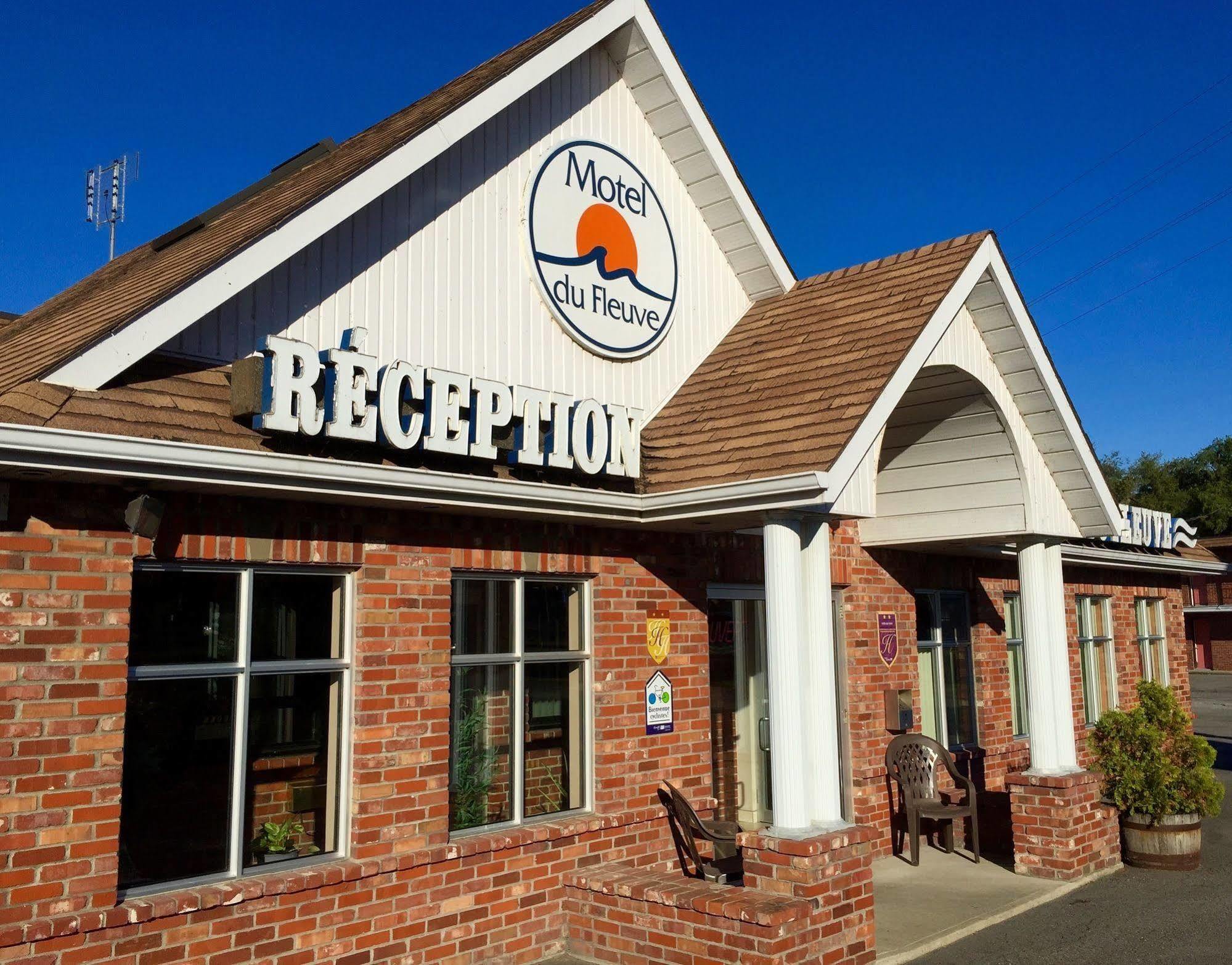 Du Fleuve Motel